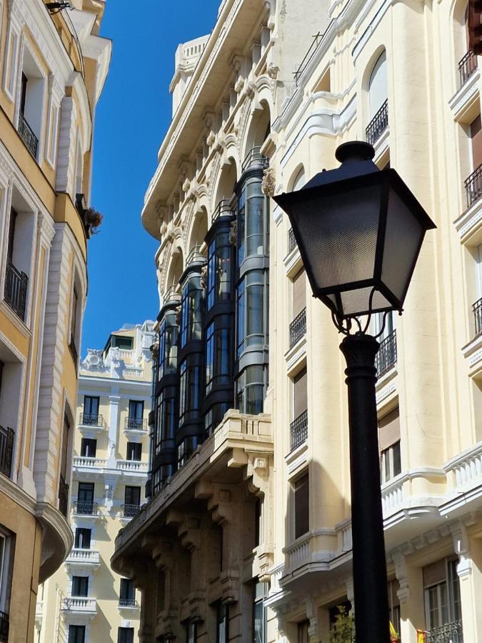 Centro Madrid. Plaza Mayor. Puerta Del Sol. Opera. Exterior foto